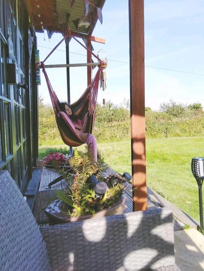 Hotel Treguth Glamping Unique Experience - Themed Huts Saint Day Exterior foto